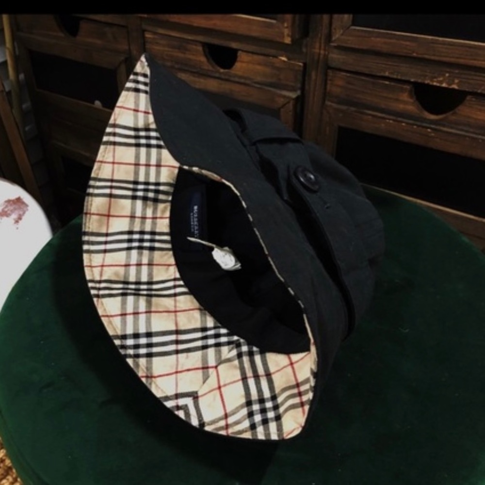 Burberry hat